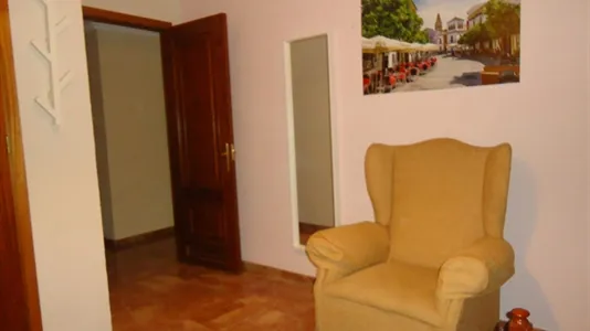 Rooms in Córdoba - photo 7