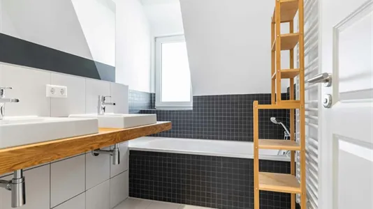 Rooms in Stuttgart-West - photo 4