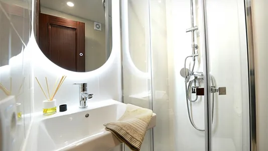 Rooms in Bilbao - photo 8