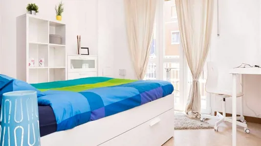 Rooms in Milano Zona 8 - Fiera, Gallaratese, Quarto Oggiaro - photo 2