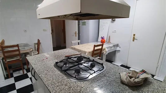 Rooms in Barcelona Les Corts - photo 4