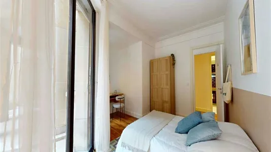 Rooms in Paris 8ème arrondissement - photo 2