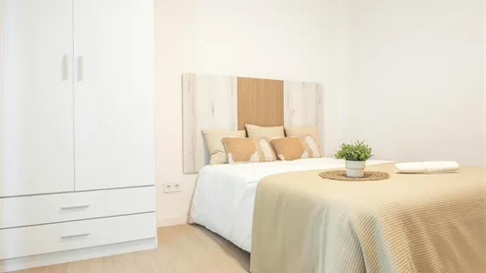 Rooms in el Camí de Vera - photo 4