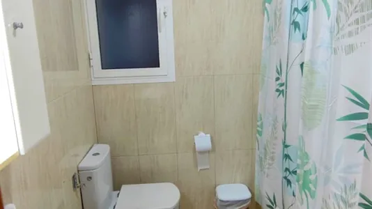 Rooms in Almería - photo 8