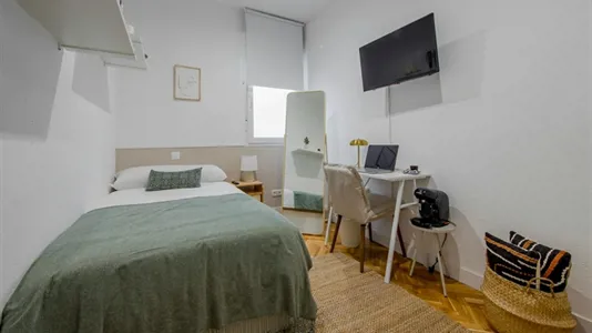Rooms in Madrid Centro - photo 1