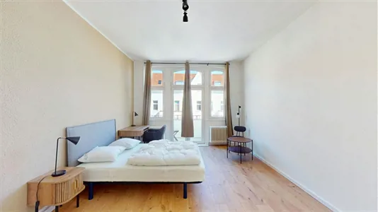 Rooms in Berlin Neukölln - photo 1