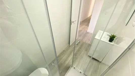 Rooms in Adaro - photo 10