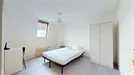 Room for rent, Lille, Hauts-de-France, &lt;span class=&quot;blurred street&quot; onclick=&quot;ProcessAdRequest(13471413)&quot;&gt;&lt;span class=&quot;hint&quot;&gt;See streetname&lt;/span&gt;[xxxxxxxxxxxxx]&lt;/span&gt;