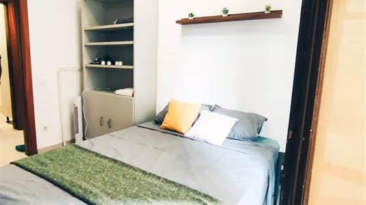 Rooms in Barcelona Ciutat Vella - photo 4