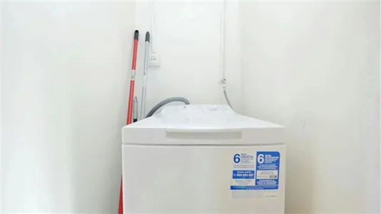 Rooms in Barcelona Ciutat Vella - photo 5