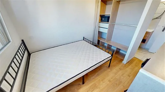 Rooms in Saint-Julien-en-Genevois - photo 3