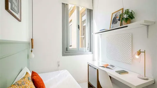 Rooms in Madrid Centro - photo 7