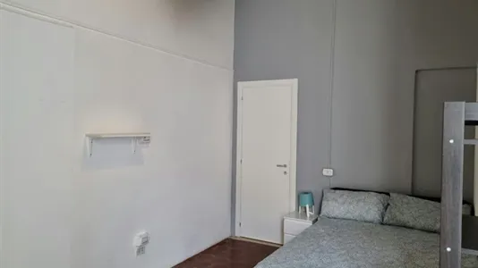 Rooms in Napoli Municipalità 4 - photo 3