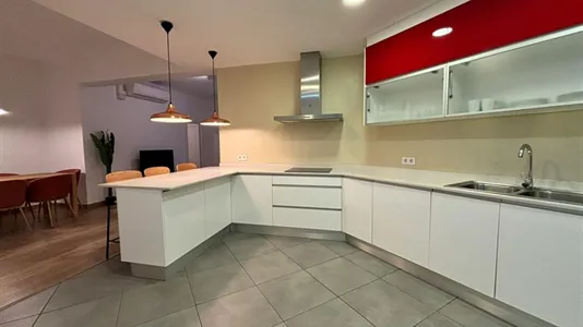 Rooms in Barcelona Eixample - photo 9