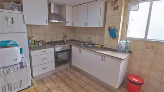 Rooms in Valencia Algirós - photo 8