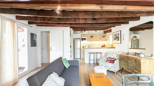 Apartments in Barcelona Ciutat Vella - photo 2