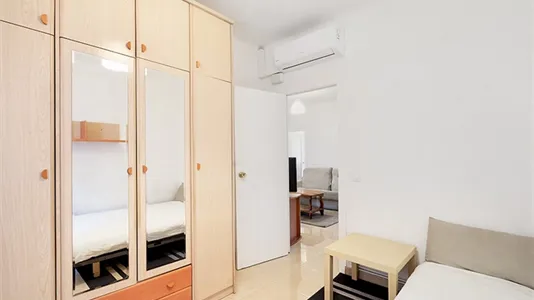 Apartments in L'Hospitalet de Llobregat - photo 7