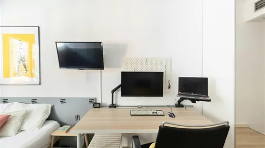 Rooms in Barcelona Eixample - photo 9