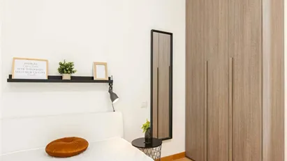 Room for rent in Milano Zona 4 - Vittoria, Forlanini, Milan