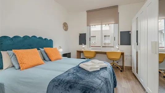 Rooms in Cornellà de Llobregat - photo 1