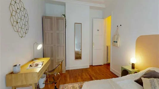 Rooms in Paris 8ème arrondissement - photo 4