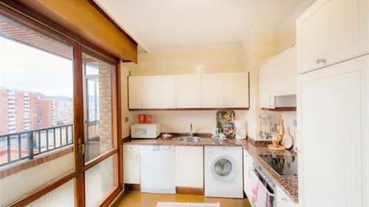 Rooms in Bilbao - photo 9