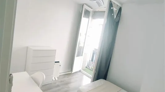 Rooms in Barcelona Ciutat Vella - photo 4