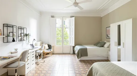 Rooms in Barcelona Eixample - photo 1