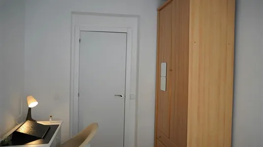 Rooms in Madrid Centro - photo 9