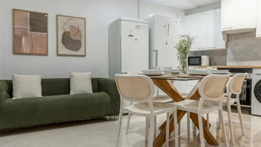 Rooms in Madrid Centro - photo 10