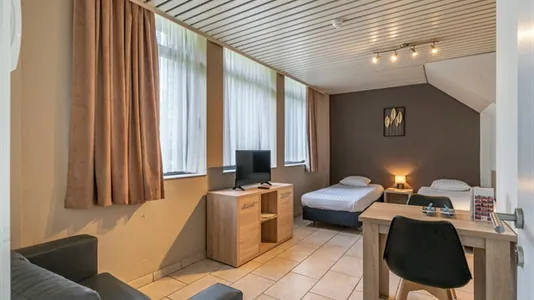 Apartments in Brussels Schaarbeek - photo 4