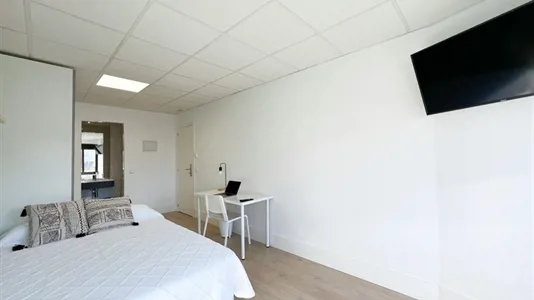 Rooms in Madrid Chamberí - photo 2