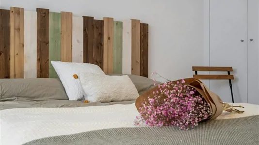 Rooms in Barcelona Les Corts - photo 2