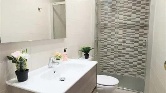 Rooms in Moncada - photo 5