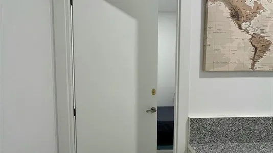 Rooms in Barcelona Ciutat Vella - photo 5