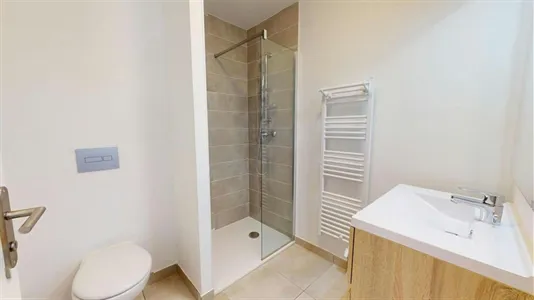 Rooms in Lyon - photo 4