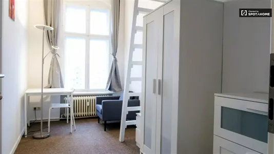 Rooms in Berlin Mitte - photo 10