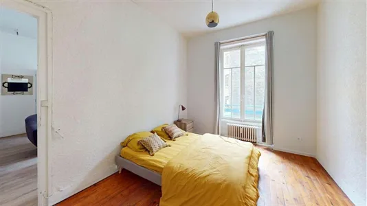 Apartments in Saint-Étienne - photo 3