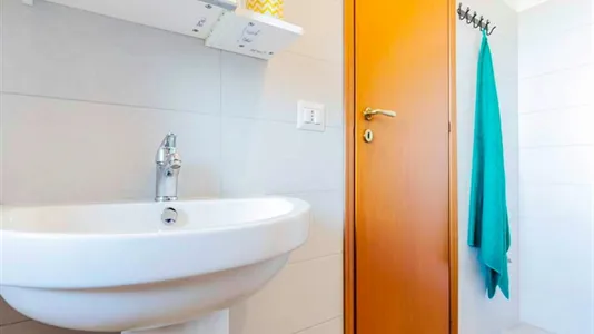 Rooms in Roma Municipio IX – EUR - photo 9