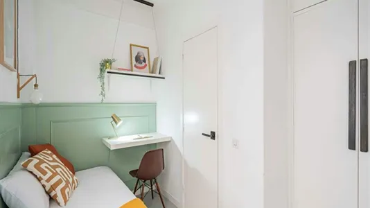 Rooms in Madrid Centro - photo 4