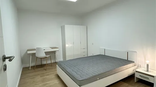 Rooms in Aveiro - photo 6