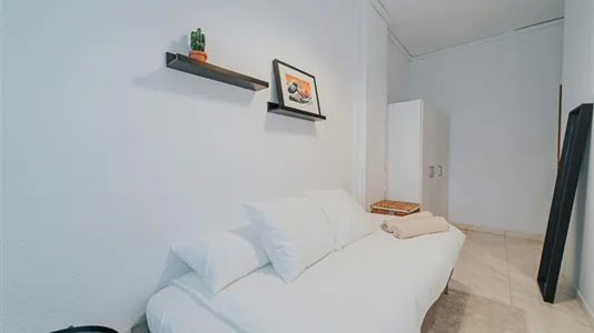 Rooms in Madrid Retiro - photo 8