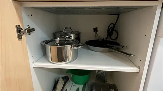 Rooms in Barcelona Ciutat Vella - photo 8