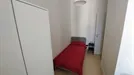 Room for rent, Florence, Toscana, &lt;span class=&quot;blurred street&quot; onclick=&quot;ProcessAdRequest(11020154)&quot;&gt;&lt;span class=&quot;hint&quot;&gt;See streetname&lt;/span&gt;[xxxxxxxxxxxxx]&lt;/span&gt;