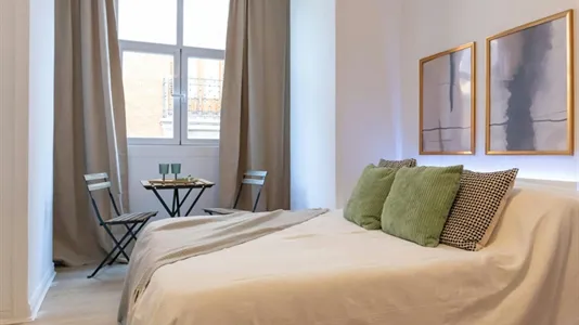 Rooms in Madrid Hortaleza - photo 3