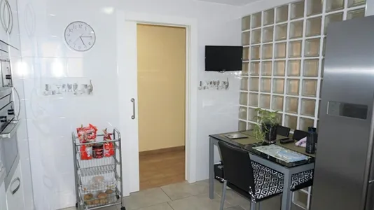 Rooms in Málaga - photo 8