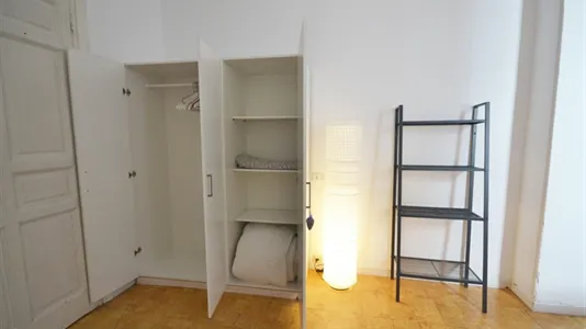 Rooms in Madrid Centro - photo 4