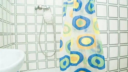 Rooms in Barcelona Ciutat Vella - photo 4