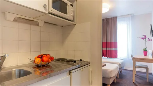 Apartments in Lyon - photo 3