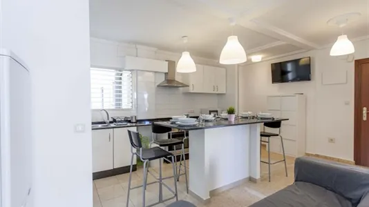 Rooms in el Camí de Vera - photo 4